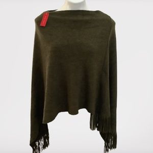 NWT Kellie & Katie Green Poncho Sweater, One Size